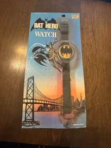 Vintage BATMAN 1991 DC Comics Bat Hero Wrist Watch in package - Picture 1 of 11