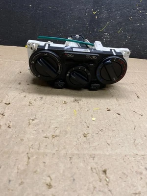 2007 to 2012 Nissan Versa Dash AC Heater Climate Control OEM U4797 DG - Image 1 of 4