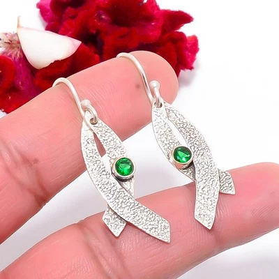 Pendiente hecho a mano de plata de ley 925 con piedras preciosas de diopsido cromado 1,95" Sku18 Foto 1 de 4