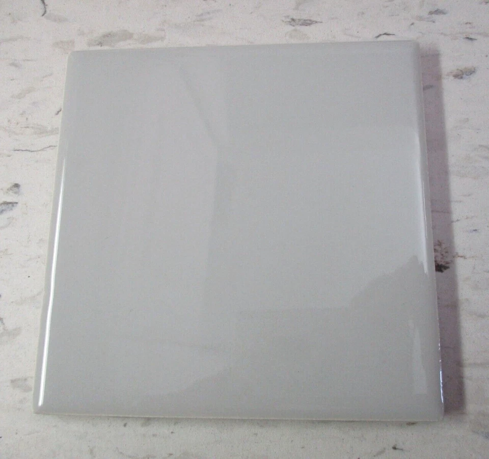 1 Azulejo de Pared AO American Olean 081516017331 México 4-1/4" Cerámica Brillo Gris Medio Foto 1 de 4