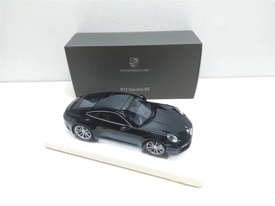 Porsche 911 (992) Carrera 4S Nero del 2019 - 1/18 Minichamps - Immagine 1 di 4