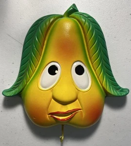 1970 Miller Studio Face Fruit Pear Wall Decor ChalkWare Hanging Key Hook Vintage - Picture 1 of 7