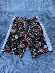 Ethick Herren Größe Medium Hawaain Totenkopf Frau Boardshorts gebraucht - Bild 1 von 8