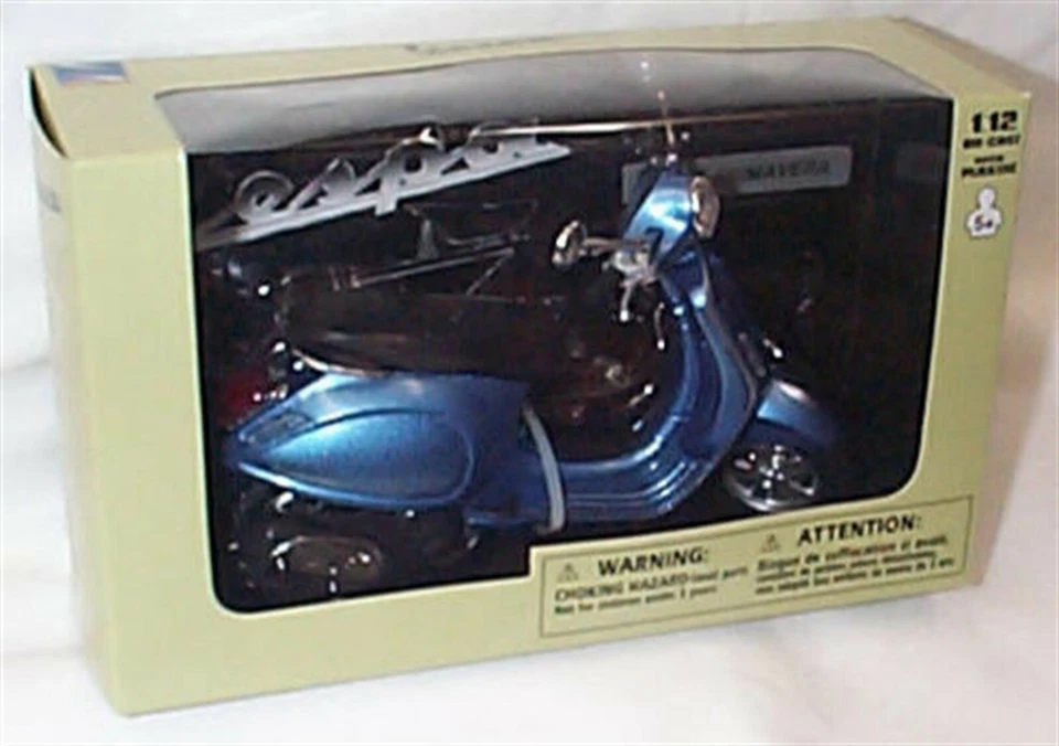 Vespa Primavera in Metallic Blue 1-12 New in Box - Image 1 of 1