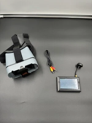 Spektrum SPMVM435 4.3 inch FPV Video Monitor with Headset - Image 1 of 4