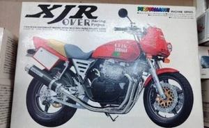 Aoshima Bunka Kyozaisha 1/12 Performance Machine No13 XJR400 Custom - Picture 1 of 1