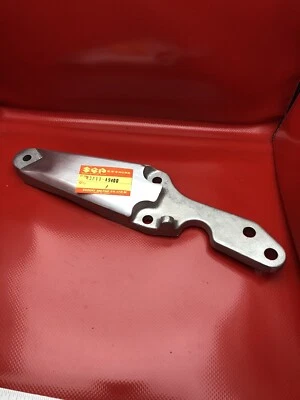 GS850G 1000G 1100G Nuevo Genuino SUZUKI Soporte de Escape Derecho 43811-49400 Foto 1 de 4