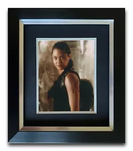 ANGELINA JOLIE HAND SIGNED FRAMED PHOTO DISPLAY - TOMB RAIDER AUTOGRAPH. - Picture 1 of 1