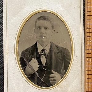Circa 1840 1865 Tintype Handsome Young Man In Nice Suit Civil War Era Watch - Picture 1 of 4