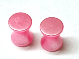 PAIR-Pearl Pink Acrylic Double Flare Ear Plugs 05mm/4 Gauge - Picture 1 of 4