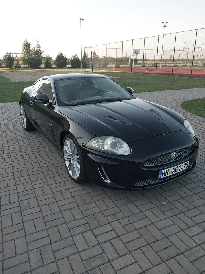 Jaguar XKR 5.0 V8 Supercharged / 510PS / Alu 20 '' / Keyless - Bild 1 von 4