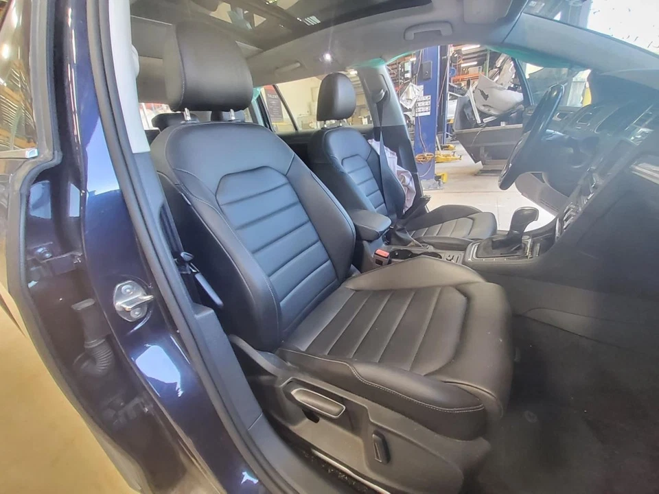 Passenger Right Front Seat Leatherette Fits 15-21 GOLF 418360 Foto 1 de 1