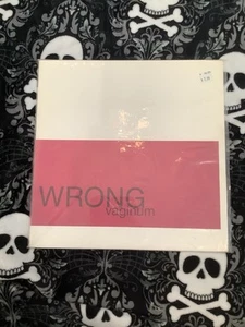 Wrong Vaginum - Picture 1 of 8