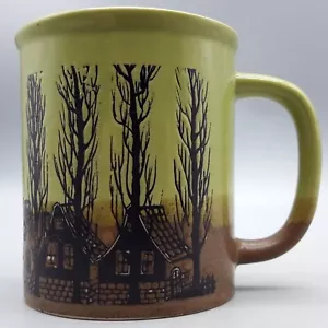 Taza de café verde y marrón aguacate MCM, árboles y casas, pegatina dorada UCGC, Japón - Imagen 1 de 12