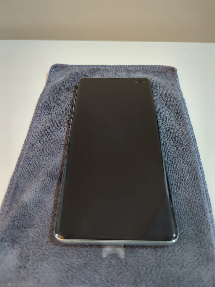 Samsung Galaxy S10+, 128GB, Prism Green, Unlocked, AS NEW PERFECT - Image 1 of 4