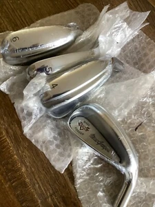 Rare new half set of MacGregor V-Foil M465 irons 3/4/5/6i - ideal for combo set - Picture 1 of 3