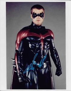 CHRIS O'DONNELL as ROBIN / KINGHTWING signed Colour 8 x 10 - Picture 1 of 2