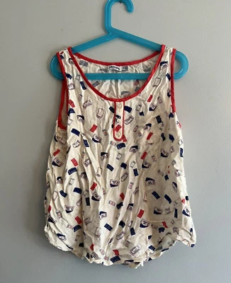 Camiseta regata JOHNNIE B mini BODEN creme admita um ingresso estampa vermelha azul 11 12 - Imagem 1 de 4