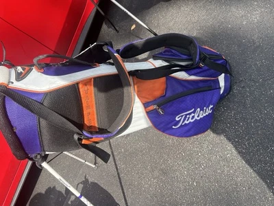Bolsas de golf, Titleist y Callaway, bolsas de transporte/soporte con doble tela, $149 cada una Foto 1 de 4