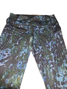 Lululemon Run Top Speed Crop Luxtreme Floral Backdrop Blue Legging xs Yoga - Picture 1 of 7