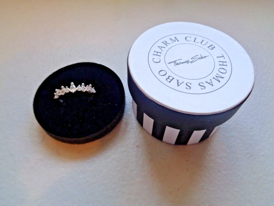 THOMAS SABO Silver Ring and 15x cz Stone Ring Size O Weight 2.3grams Used - Image 1 of 4