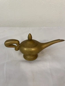 Disney Store Vintage 1992 Disney Aladdin Genie Metal Lamp Good Condition - Picture 1 of 7