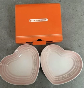LE CREUSET Heart-shaped Plate, Set of 2, Pink Tableware - Picture 1 of 4