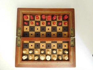ANTIQUE TRAVEL RAILWAY CHESS SET GERMAN IN MAHOGANY FOLDING BOARD - Picture 1 of 6