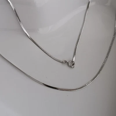 18K White Gold Herringbone Chain Flat Size 18" 1.5mm Lightweight 1.5g NWOT Jade - Image 1 of 4