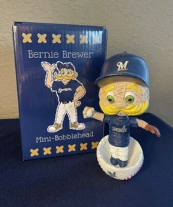 Milwaukee Brewers Bobblehead Bernie Brewer Rare Stitch N Pitch NIB SGA - Bild 1 von 8