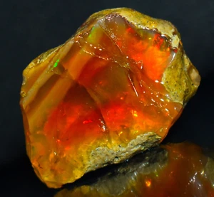 Red Opal Rough 83.80 Carat Natural Ethiopian Opal Raw Welo Opal Gemstone. - Picture 1 of 4