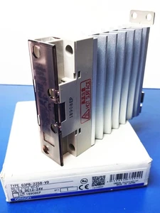 OMRON G3PB-225B-VD SOLID STATE RELAY / 12-24VDC / NEW OLD STOCK $$ - Picture 1 of 8