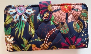 Vera Bradley Star Wars Power Of The Force Floral Tab Geldbörse R2-D2 BB8 C-3PO - Bild 1 von 4