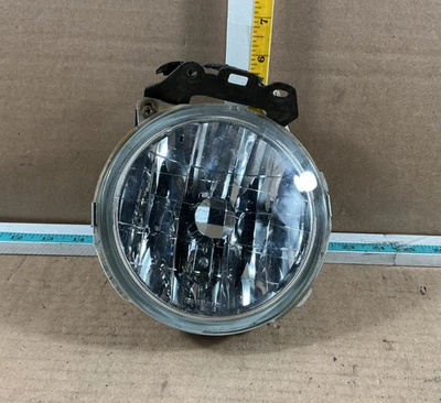 2000-2004 Subaru Legacy Front Right Passenger Side Fog Light - Image 1 of 4