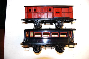 2 Old Märklin Track 1 Tin Railway Passenger Cars 18741 + Baggage Cars 18751 - Picture 1 of 8
