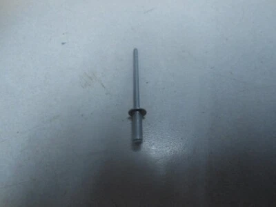 NOS Rivet Fits: Suzuki 80-84 PE175 80-81 PE250 PE400 81-85 RM125 09229-03005 Foto 1 de 2