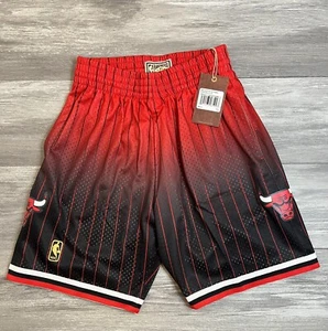 $85 NUEVO Pantalones Cortos Mitchell & Ness NBA Chicago Bulls Negro/Rojo 1995 TALLA PARA HOMBRES PEQUEÑOS - Imagen 1 de 4