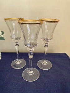 Tres copas de vino altas de cristal con borde dorado transparente MIKASA Jamestown - 8 3/4" - Imagen 1 de 3