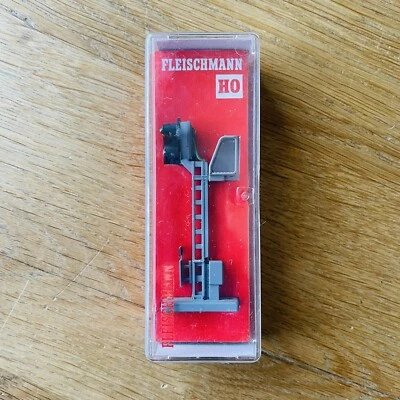 USA Seller - FLEISCHMANN 6221 ELECTRIC LIGHT SIGNAL BOXED - Image 1 of 3