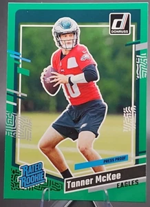 Panini Donruss Tanner McKee 2023 clasificación novato radiocontrol águilas color verde coincidencia - Imagen 1 de 2