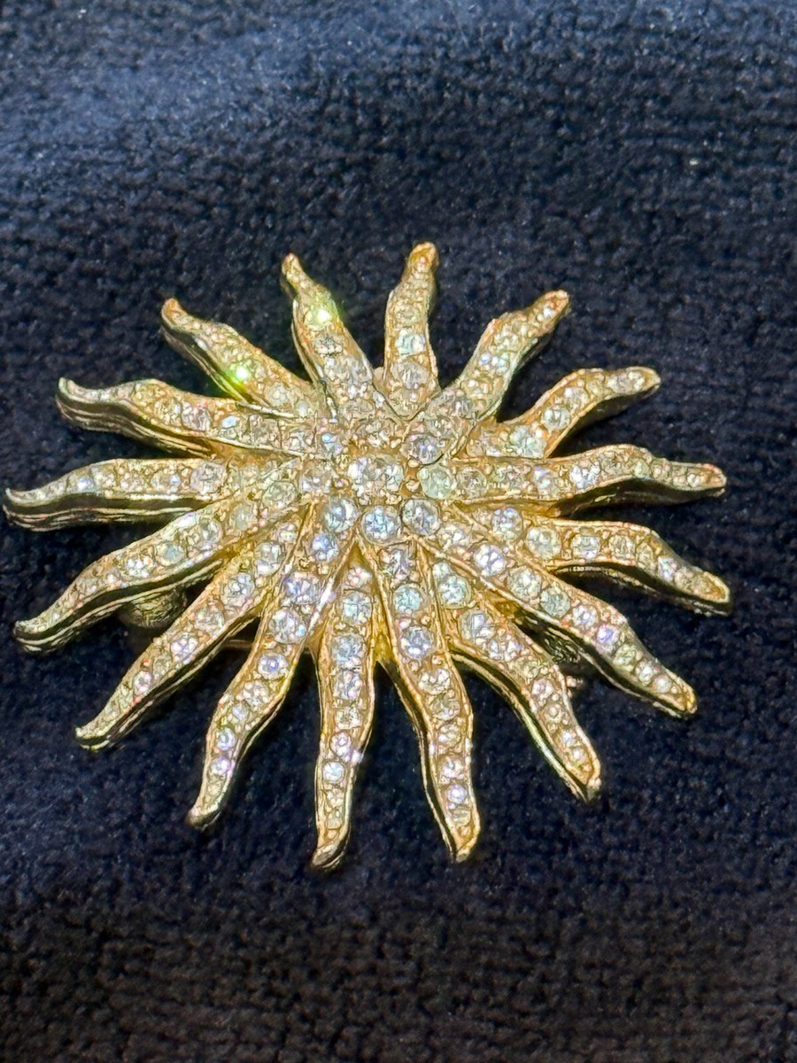 Ciner Signed Vintage & Antique Fashion Brooches & Pins for Ciner Signed Vintage & Antique Fashion Brooches & Pins for