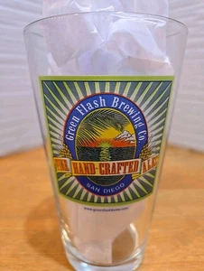Green Flash Brewing Co Bier Pint Glas Strand Sonnenuntergang Logo San Diego - Bild 1 von 7
