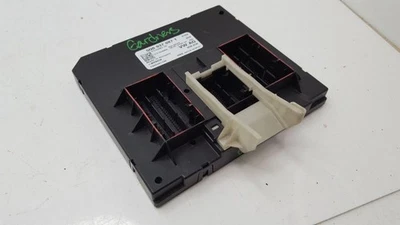 Computadora módulo de control de carrocería BCM 2016 Volkswagen Golf 5Q0937087T Foto 1 de 4