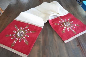 Corredor de mesa vintage de arpillera estilo hecho en casa de Navidad 14" x 70" - Imagen 1 de 5