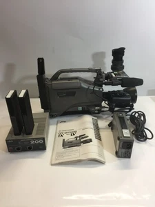 JVC GY-DV5000 Mini DV Camcorder W/Fujinon Lens And 2 NP-23 Battery/ Charger - Picture 1 of 11