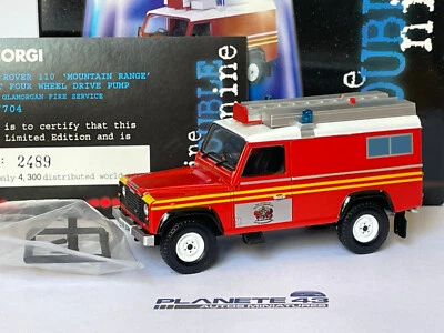 CORGI  CC07704 LAND ROVER 110 MOUTAIN RANGE LIGHT 4 WHEEL DRIVE PUMP 1:43 - Photo 1/3