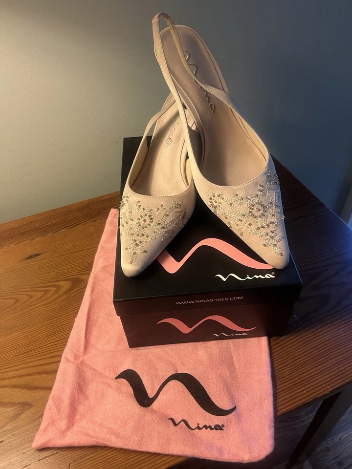 Suela de tela Nina bordada con cuentas con cordones para fiesta cóctel vacaciones talla 9,5 M Foto 1 de 4