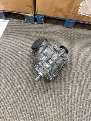 Conjunto de caja de transferencia Toyota FJ Cruiser AT 2007-2014 | OEM para piezas Foto 1 de 4