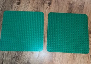 Menge 2 Lego Duplo große Grundplatte grüne Platte 15"x15" Runde Ecken Blatt - Bild 1 von 1
