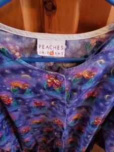Peaches Uniforms Women's Scrub Top Lab Coat Med? Sleepy Bears - Picture 1 of 6